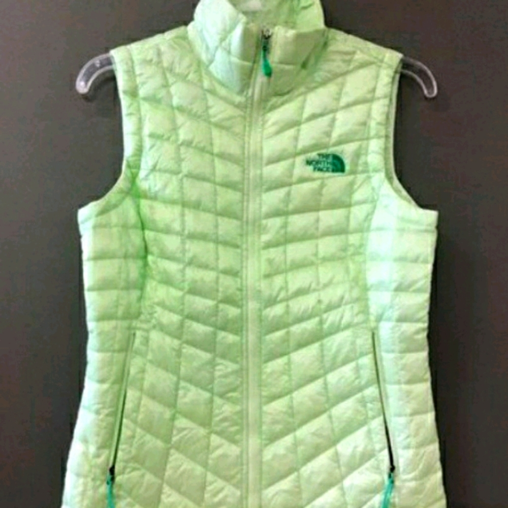 NWT WOMENS THE NORTH FACE  THERMOBALL VEST XS